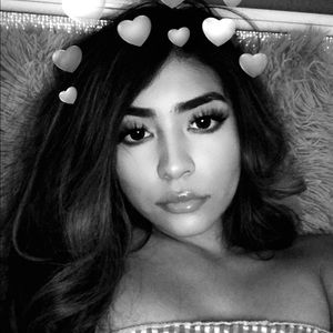 Meet your Posher, Kenia